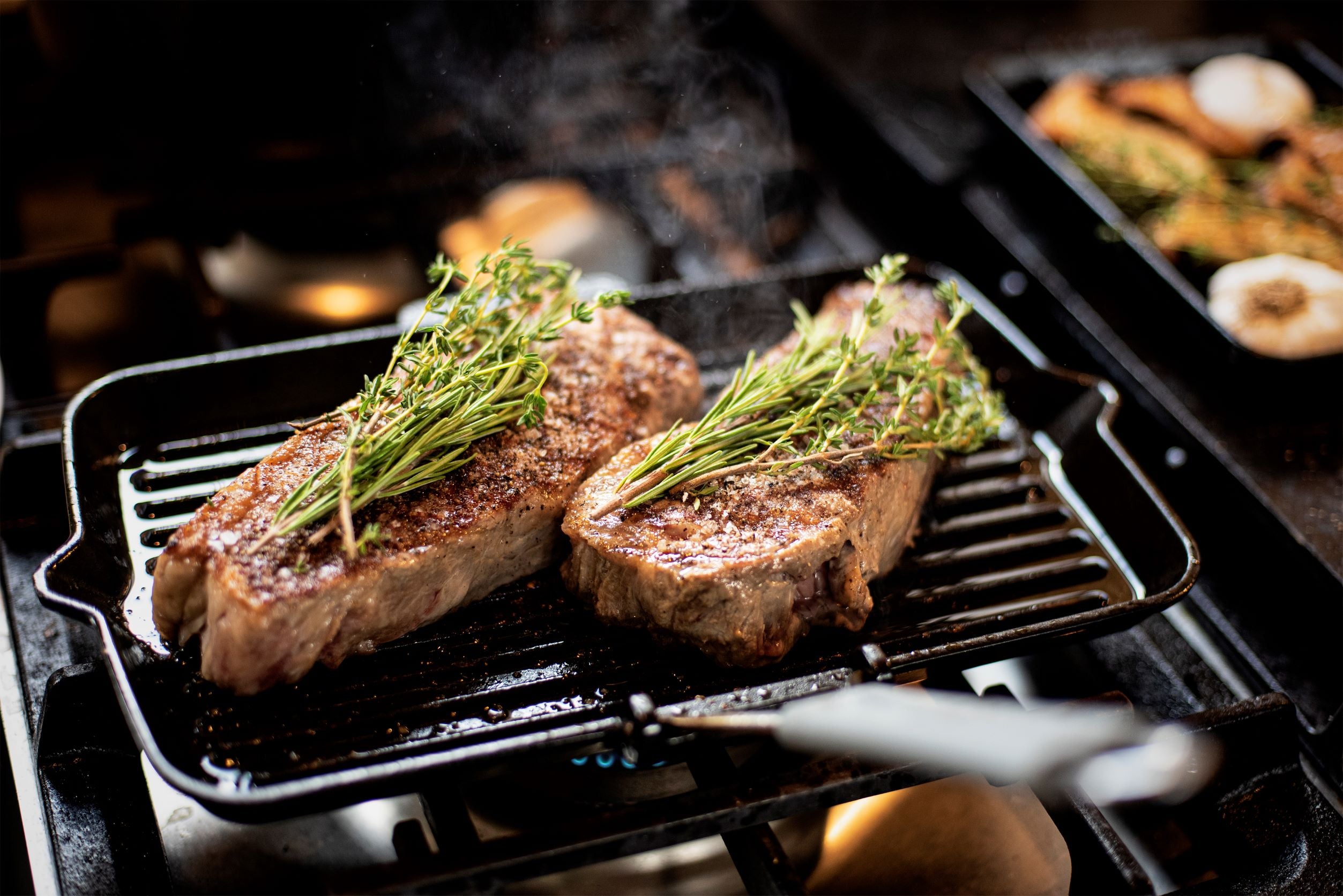 GEGRILLTES ENTRECÔTE – Rauschkonzept GEGRILLTES ENTRECÔTE – Rauschkonzept